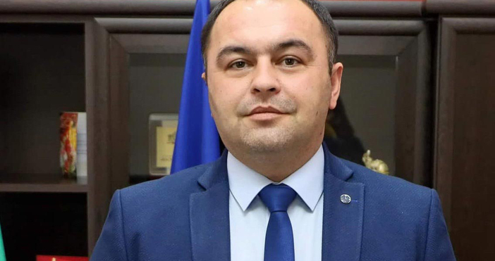 Парламентът прекрати предсрочно пълномощията на Танер Емин от парламентарната група