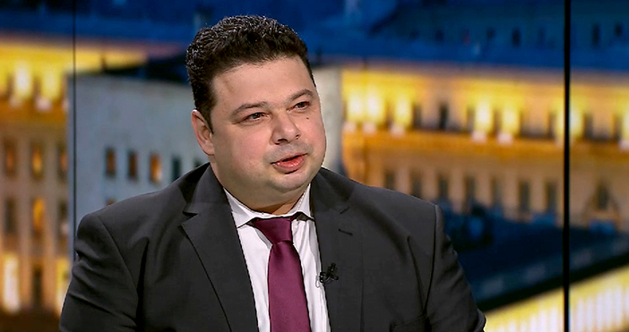 Мая Иванова Кадри БНТОт позицията която Конституцията му е отредила