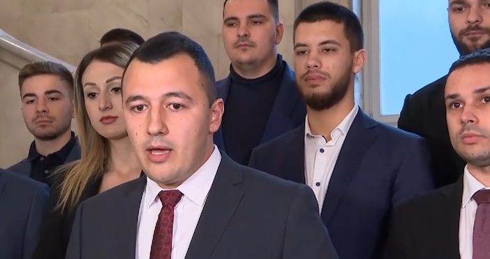 Младежите от БСП Обединена левица внасят дзнес предложения за