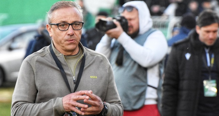 Наставникът на Черно море и селекционер на националния тим Илиан Илиев