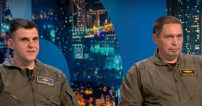 Майор Евгени Златанов и капитан Борис Тодоров са командир и