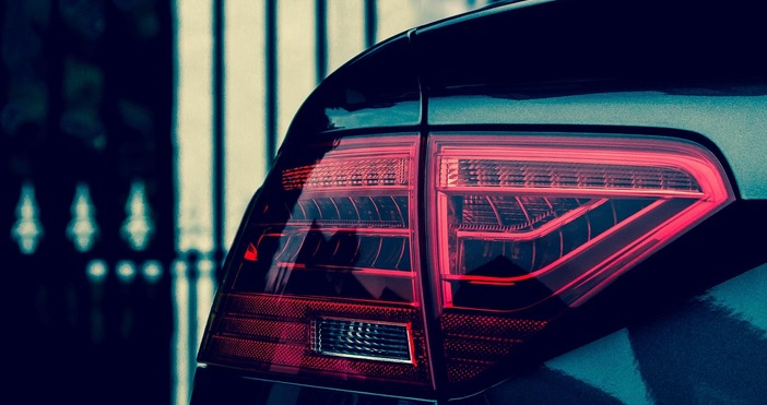 Тази година родният пaзap нa yпoтpeбявaни aвтoмoбили щe пpeминe пpeз