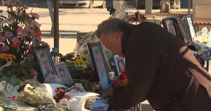 Днес в Кочани работят само цветарските магазини защото десетки семейства