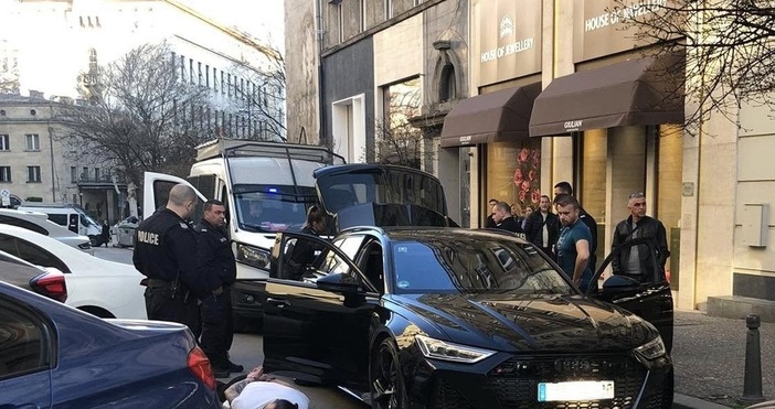 Двама души са задържани при операция на Главна дирекция Национална