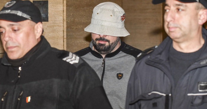 , архивБратята Лебешковски от групата на Наглите“ са задържани за