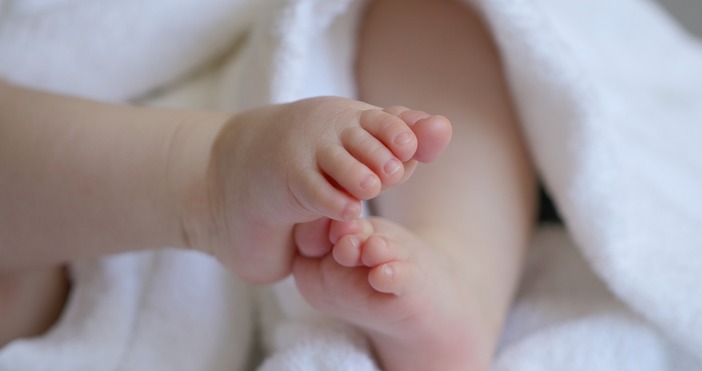 Двумесечно бебе с менингококов менингит е прието за лечение в