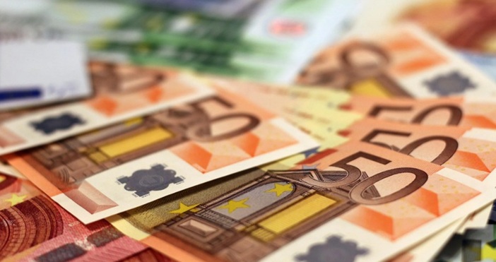 Великденска надбавка от 250 евро ще получат пенсионерите с ниски