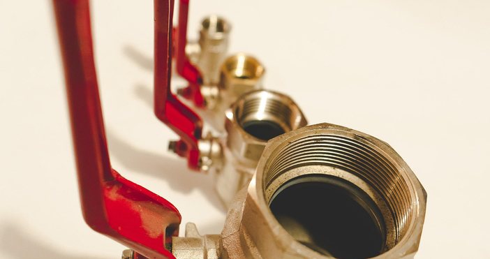 Полицаи на Пето РУ във Варна са задържали в петък 40 годишен