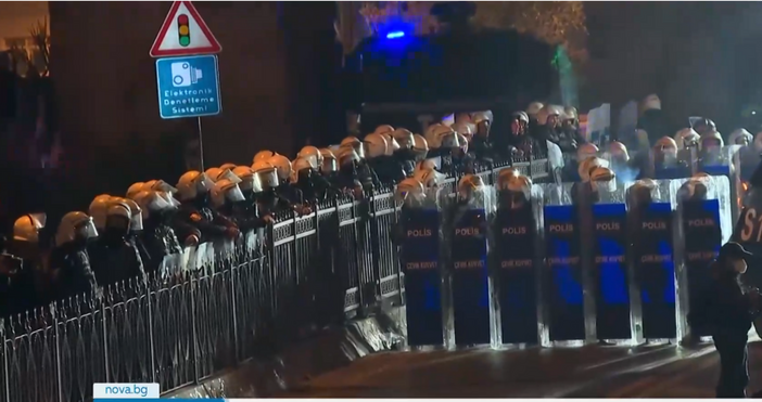 Турската опозиция призова за бойкот утре на всякакви покупки в