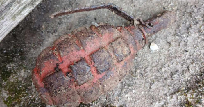 Снимки ОД на МВР СмолянОткриха боеприпаси в населени места