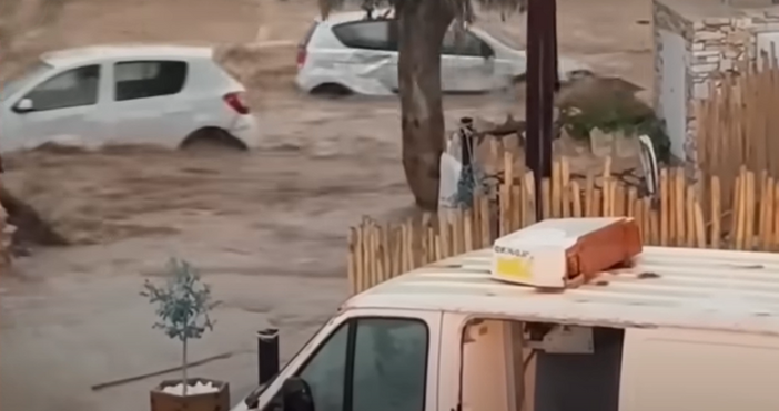 В сила е пълна забрана за движение по всички пътища