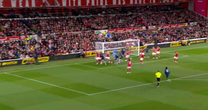 Нотингам Форест записа втора победа над Манчестър Юнайтед през сезона след като се наложи