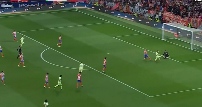 Атлетико Мадрид и Барселона ще определят втория финалист в турнира за Купата на