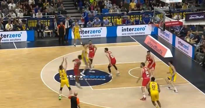 Стопкадър MAX Sport 1Олимпиакос си поигра с огъня но в крайна