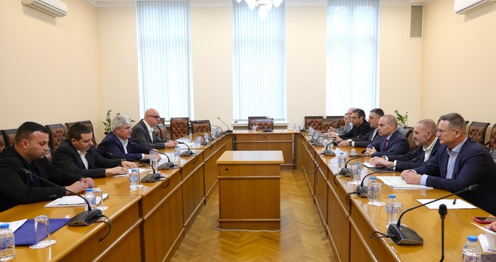 Подготовката на служителите на Български пощи за социалната функция по