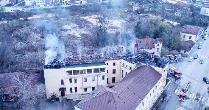 Снимки Община ТрявнаНГПИ Тревнeнска школа ще търси помощ от Междуведомствената