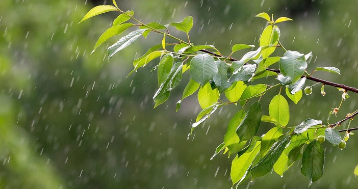 През нощта облачността ще е значителна но ще е почти