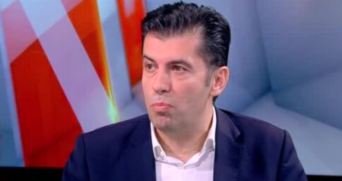 Съпредседателят на ПП ДБ обеща вот на недоверие през лятото Той обясни че