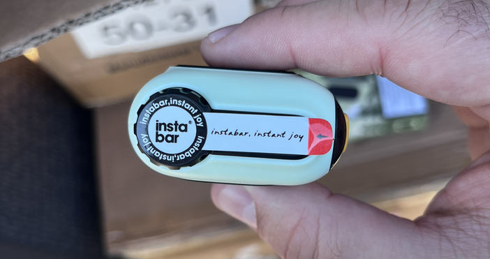 Двама задържани с голямо количество вейп устройства с наркотично съдържание