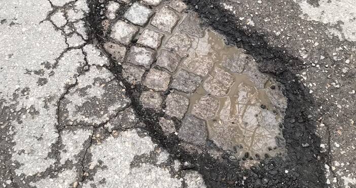 Ул Отец Паисий Сякаш без асфалт ще бъде по добре пише гражданин