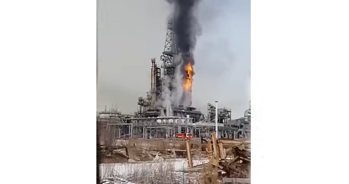 Рафинерия на петролния гигант Роснефт намираща се в Комсомолск на