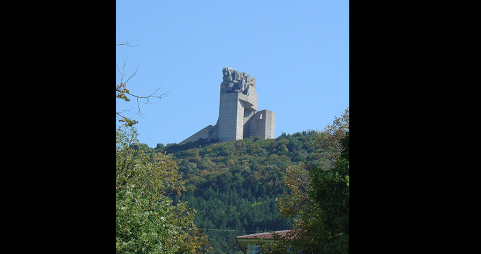 Продължаваме да работим по идеята за лифт между паметник Създатели
