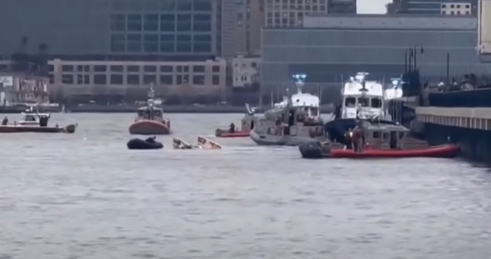 Хеликоптер се е разбил в река Хъдсън в Ню Йорк
