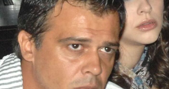 анимка Роден е в град Русе на 14 април 1972 г Завършва ВИТИЗ