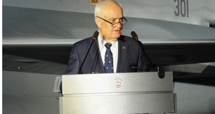 Тази година България ще получи първите 33 машини Страйкър за