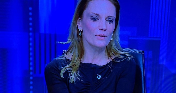 Теодора Духовникова е възмутена от клипа с Евгени Минчев който