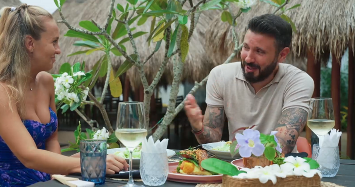 Стопкадри бТВМарто Елвиса покани на обяд Силвия тъй като остана впечатлен