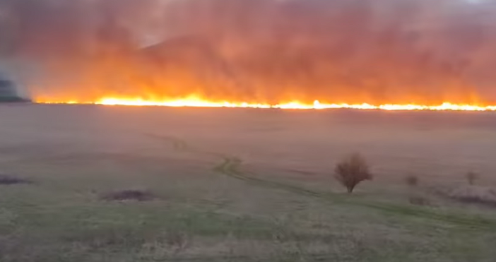 Кадри Фейсбук Сливница В Любенов М ПилевПожар гори в района