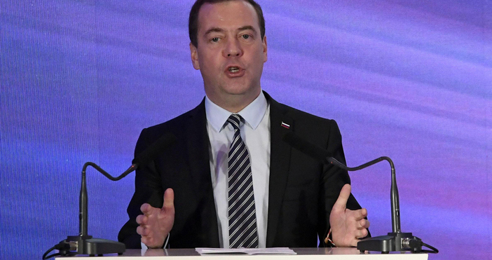 Ръководството на киевския режим пристигна в Париж за да обсъди