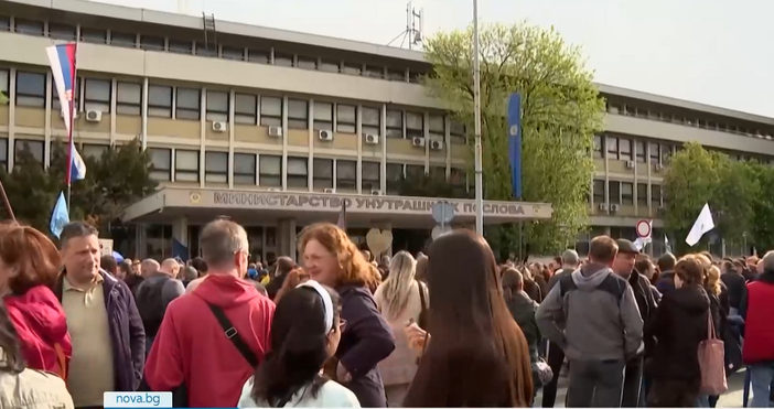 Ректорът на Белградския университет Владан Джокич беше разпитан на 18