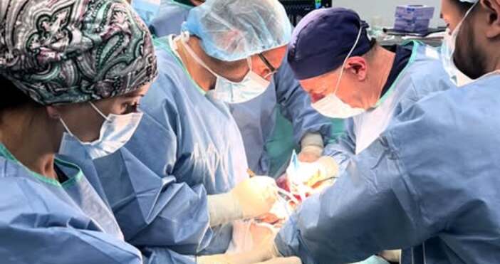 На Велика сряда екипът на проф Красимир Янев от Клиниката