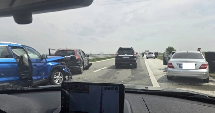 Верижна катастрофа на 144 км на магистрала Тракия посока Бургас