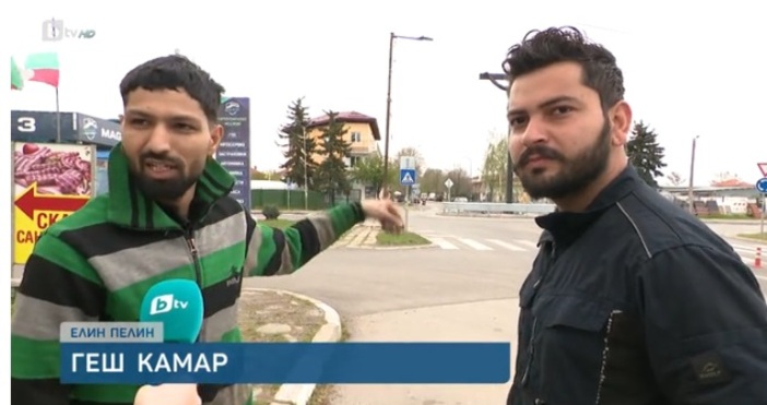 Индийски работници коментираха разпънатия Исус на Кръгово движение в Елин