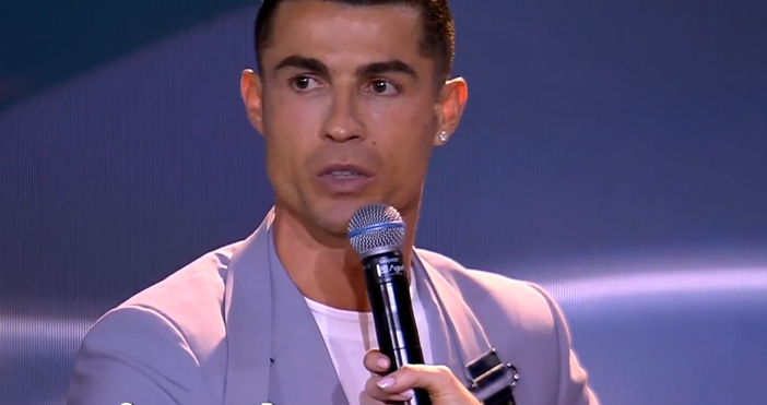 Нападателят на Ал Насър Кристиано Роналдо може да смени отбора