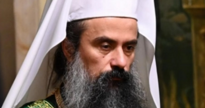 Българският патриарх и Софийски митрополит Даниил отслужва полунощница с утреня и