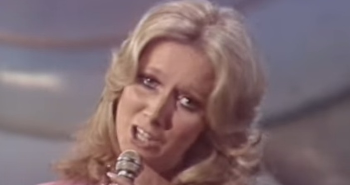 Северноирландската певица Клода Роджърс почина на 78 годишна възраст след дълго