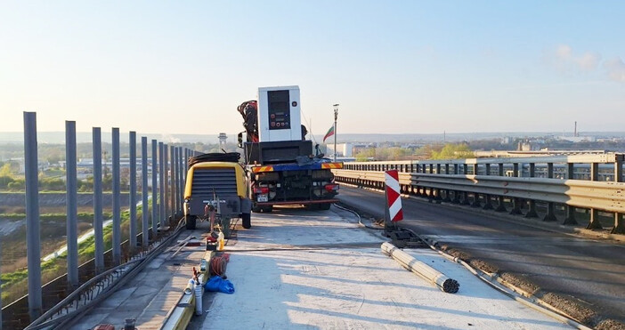 На граничния контролно пропускателен пункт ГКПП Станке Лисичково на границата с