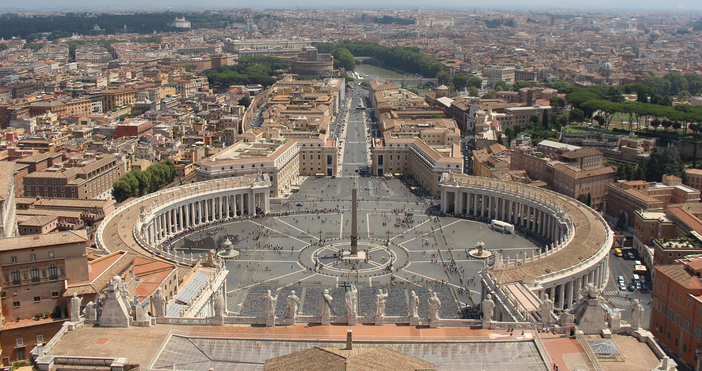 Кадри YoutubeКой ще бъде следващият папа Изборът на наследник