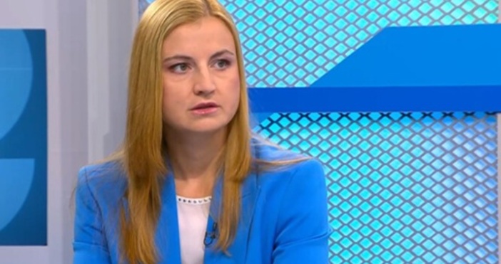 С четири гласа за и един въздържал се Съветът за