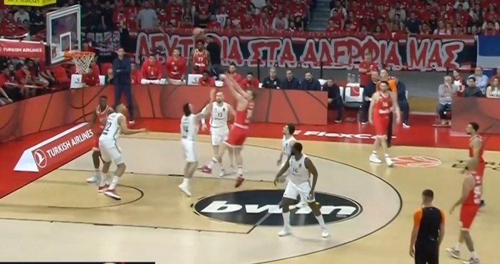 Олимпиакос надигра категорично Реал Мадрид с 84 72 в своята зала Мир и