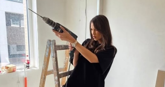 Александра Богданска не спира да работи и явно изкарва много