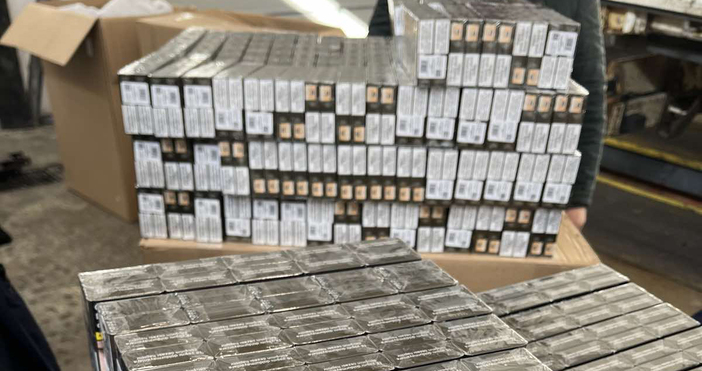 Снимки Агенция Митници 50 000 къса контрабандни цигари и близо 270