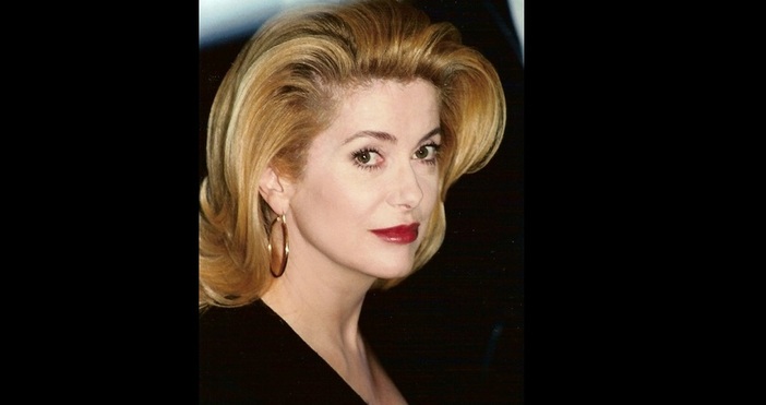 Представяме ви откъс от автобиографията  Самата аз на голяма актриса Катрин