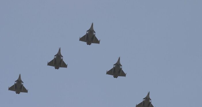 Реактивните самолети Rafale на френските въздушно космически сили са сред