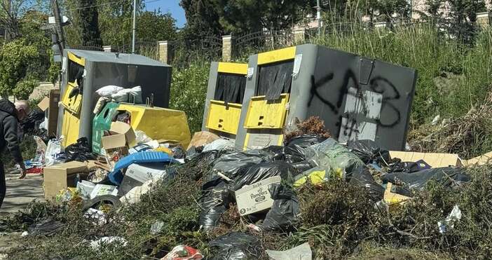 Сякаш бомба е паднала по улиците на Траката във Варна Вярно