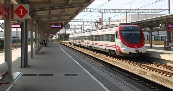 Масови прекъсвания на електрозахранването има на Иберийския полуостров Испанският железопътен оператор